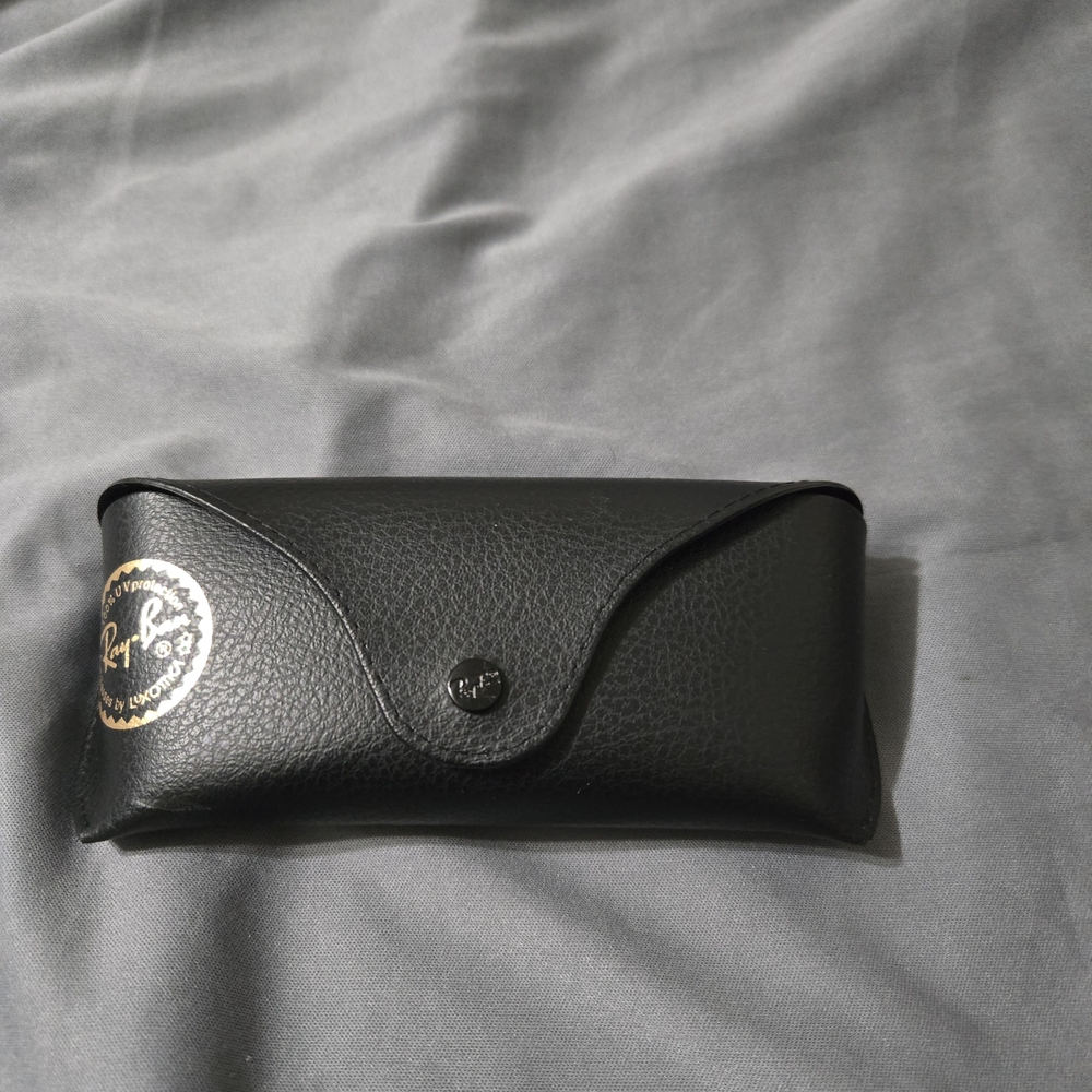 Ray-Ban Sunglasses Black Case Only Leather Rough Texture Snap Closure Felt Lined